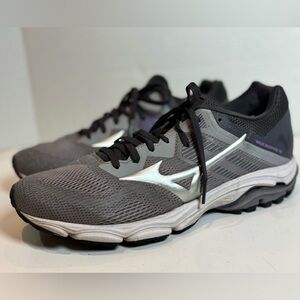 Mizuno Wave Inspire 16 Women’s Size 11 Athletic Running Shoes Gray/Purple
